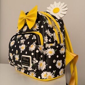 Disney Loungefly Backpack Minnie Mouse Daisies